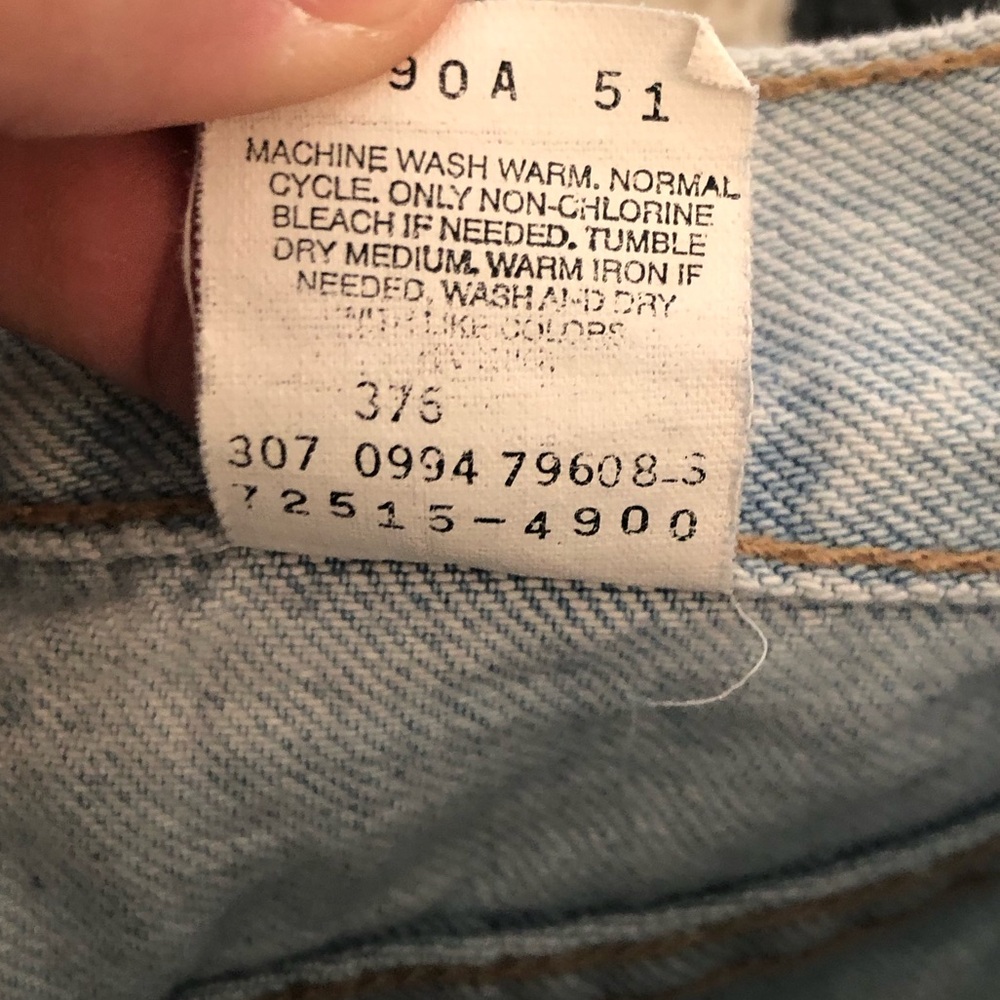 Vintage Brittania High Rise Light Wash Pleated Mom Jeans - Picture 11 of 11